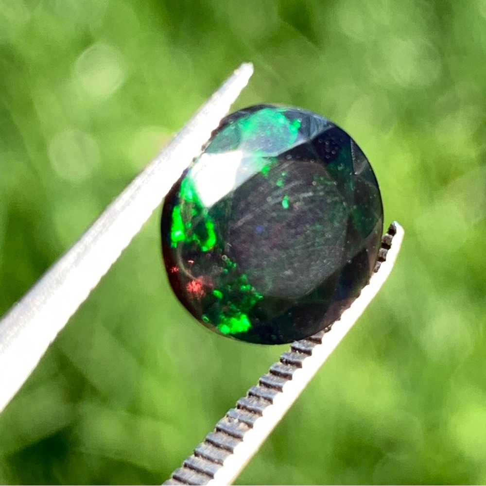 Natural 1.54 Cts Ethiopian Welo Faceted Smoked Opal - Picture 3 of 17